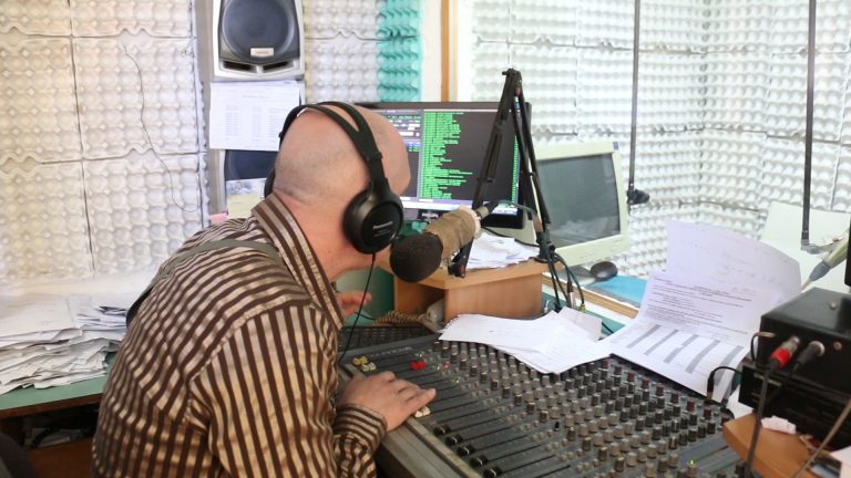 Radio Arilje obeležio 25 godina rada Radio Arilje obeležio 25 godina rada - Lokal Info