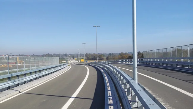 Potpisani ugovori za izgradnju auto-puta Preljina-Požega Potpisani ugovori za izgradnju auto-puta Preljina-Požega - Lokal Info