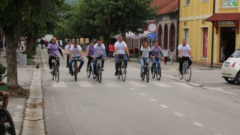 Daj pedalu raku - Lokal Info