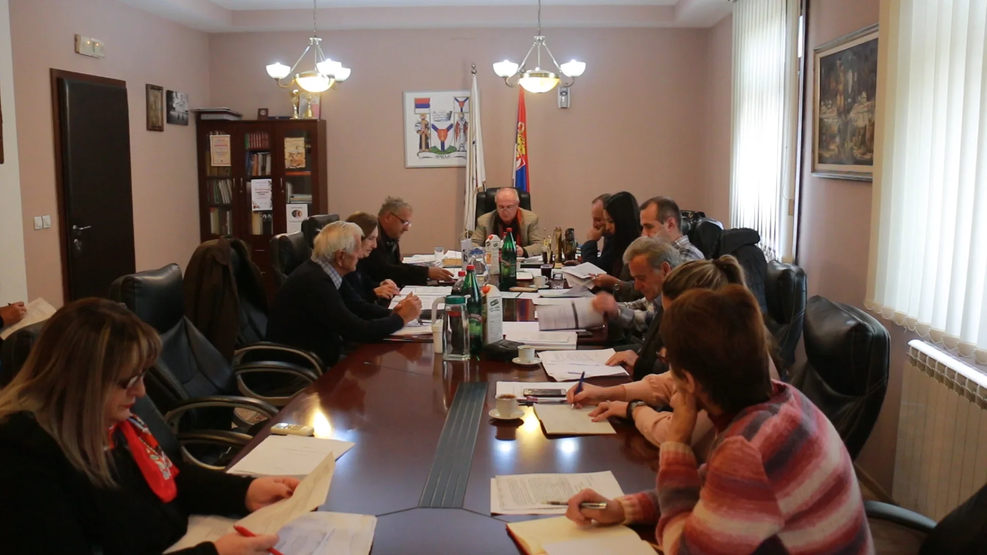 Većnici usvojili predlog Odluke budžeta za narednu godinu - Lokal Info