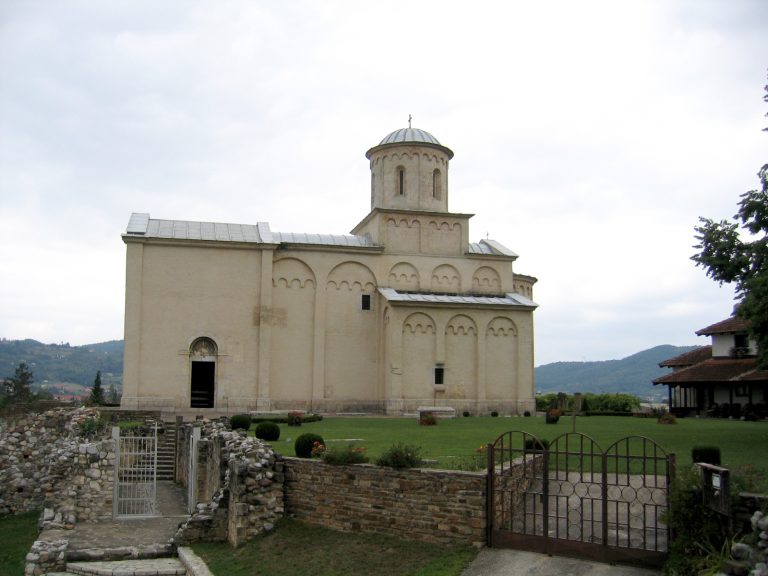,,Jer ogladneh i daste mi da jedem, ožedneh i napojiste me, gost bejah i primiste me“ - Lokal Info