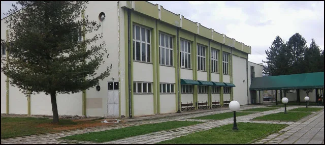 Počinje rekonstrukcija srednje škole u Guči - Lokal Info
