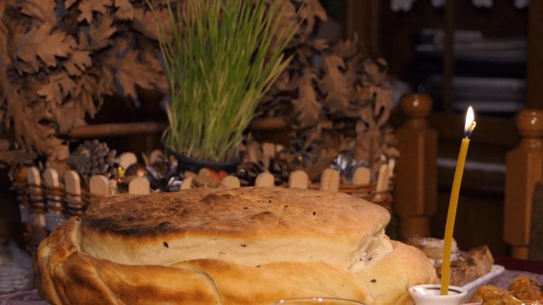 Badnje veče u porodici Savić - Lokal Info
