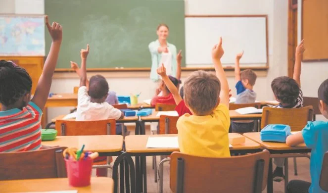 Đaci od ponedeljka ponovo u školskim klupama Đaci od ponedeljka ponovo u školskim klupama - Lokal Info
