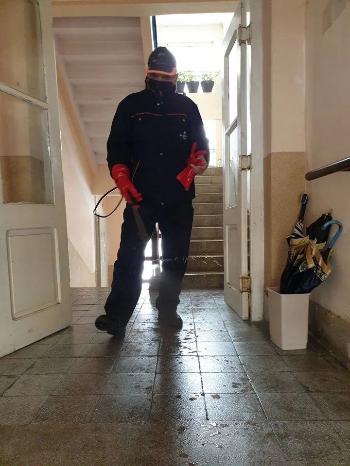 Komunalna inspekcija kontroliše sprovodjenje naredbe o pojačanoj higijenizaciji stambenih zgrada. Komunalna inspekcija kontroliše sprovodjenje naredbe o pojačanoj higijenizaciji stambenih zgrada. - Lokal Info
