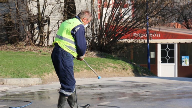 Redovna dezinfekcija ulica u Arilju - Lokal Info