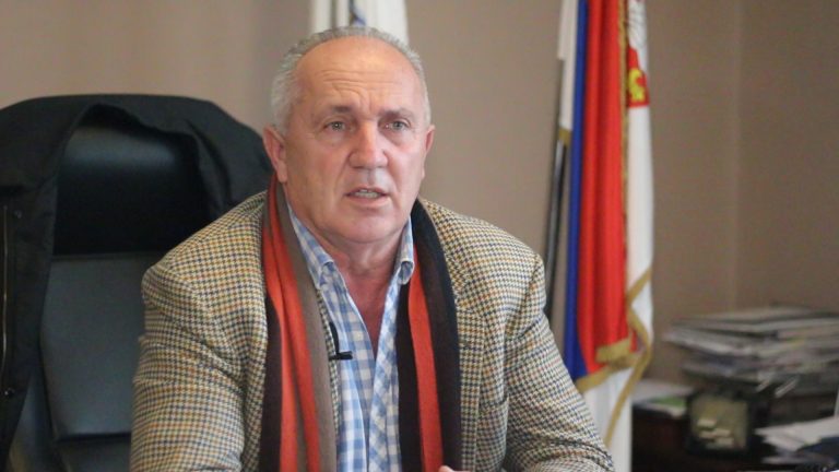 Nedeljković: ,,Zahvalan sam svim tekstilnim firmama koje su nam izašle u susret u ovim teškim vremenima“ Nedeljković: ,,Zahvalan sam svim tekstilnim firmama koje su nam izašle u susret u ovim teškim vremenima“ - Lokal Info
