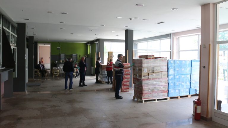 Donacija paketa za najmlađe - Lokal Info