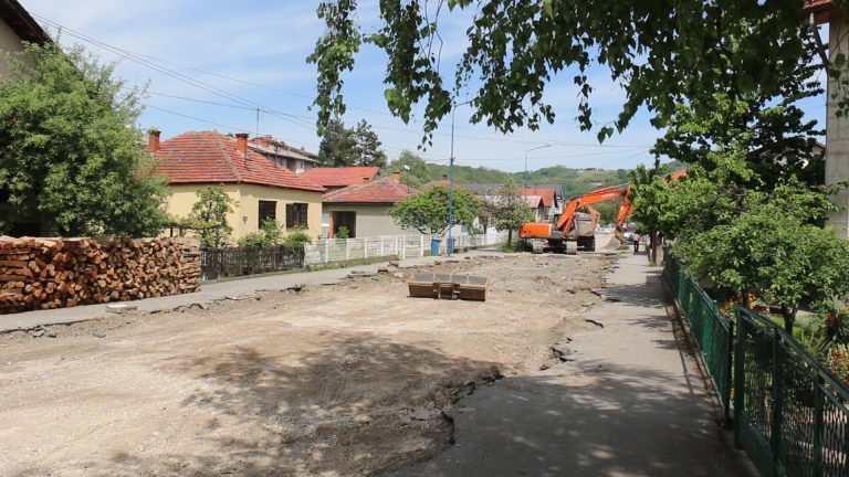 Počela dugo očekivana rekonstrukcija najprometnije ulice u naselju Mlekara - Lokal Info
