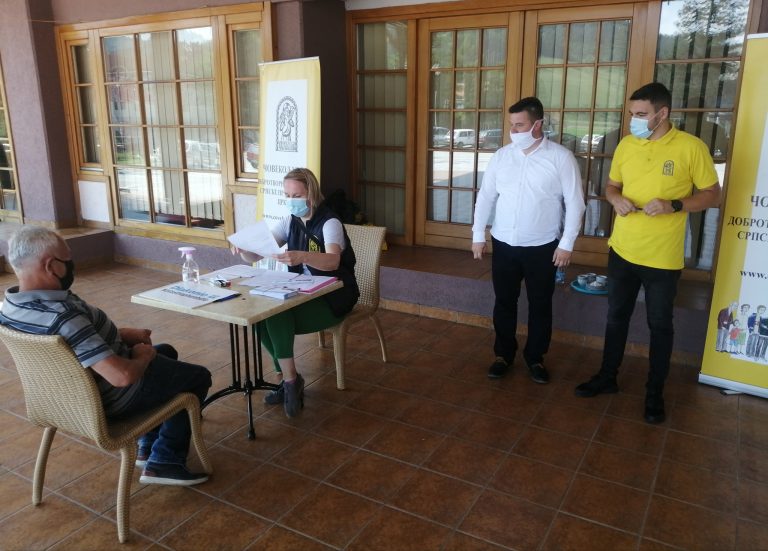 Lučani: Podela humanitarne pomoći - Lokal Info
