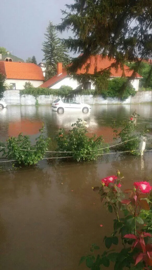 Ariljske ulice ponovo pod vodom - Lokal Info