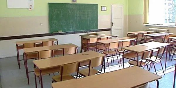 Skraćeni časovi u školama, veća potražnja za privatnim časovima Skraćeni časovi u školama, veća potražnja za privatnim časovima - Lokal Info