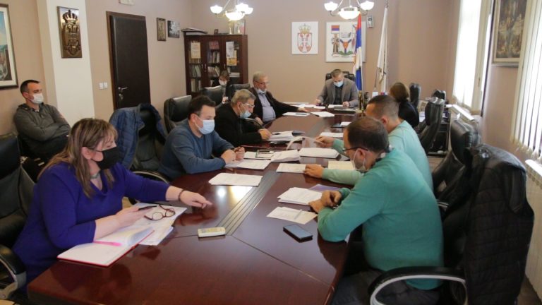 Većnici usvojili izmene budžeta - Lokal Info
