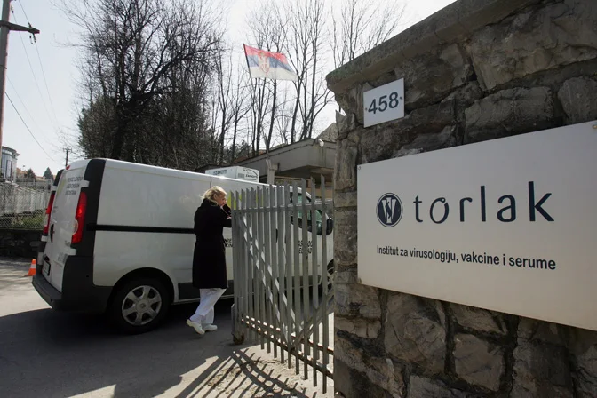 Đerlek: Punjenje i pakovanje „sputnjika“ u „Torlaku“ za dva, tri meseca Đerlek: Punjenje i pakovanje „sputnjika“ u „Torlaku“ za dva, tri meseca - Lokal Info
