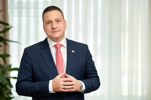 Ružić: Situacija sa kovidom u školama nije alarmantna Ružić: Situacija sa kovidom u školama nije alarmantna - Lokal Info