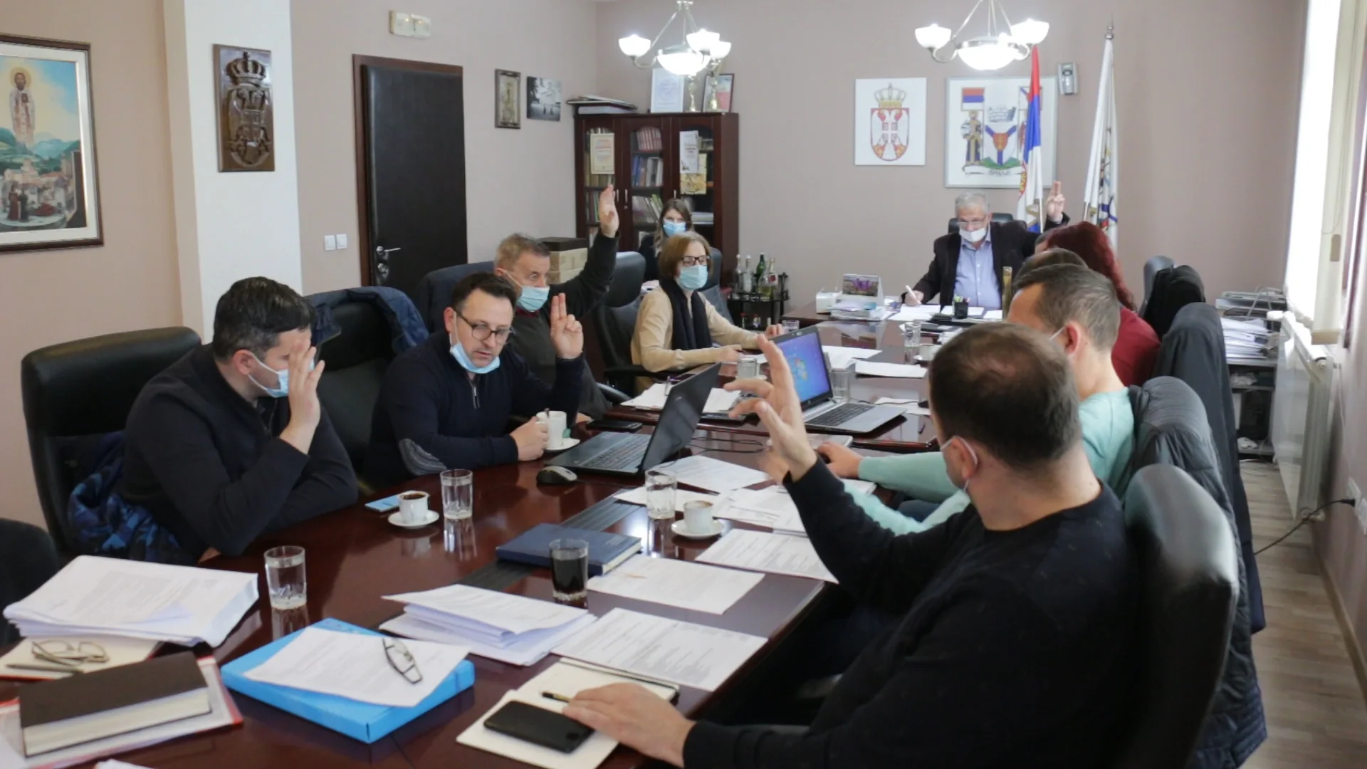 Većnici usvojli prvi rebalans budžeta - Lokal Info