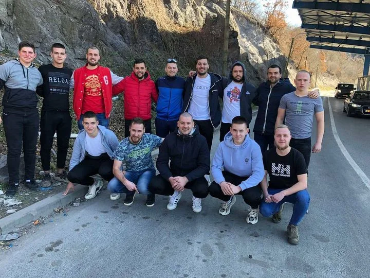 Rukometaši iz Arilja vraćeni sa Jarinja, zabranjen im ulazak na Kosovo i Metohiju Rukometaši iz Arilja vraćeni sa Jarinja, zabranjen im ulazak na Kosovo i Metohiju - Lokal Info
