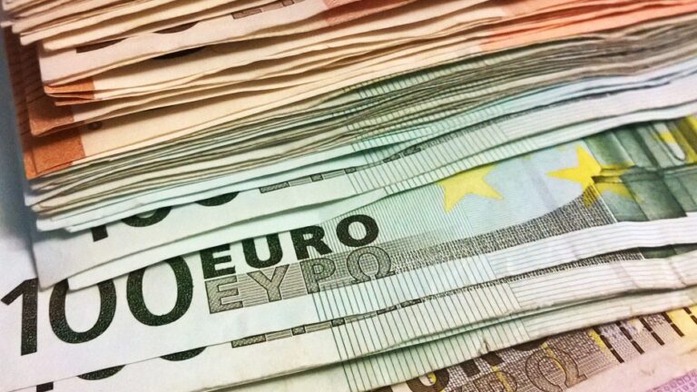 Počinje isplata 30 evra - Lokal Info