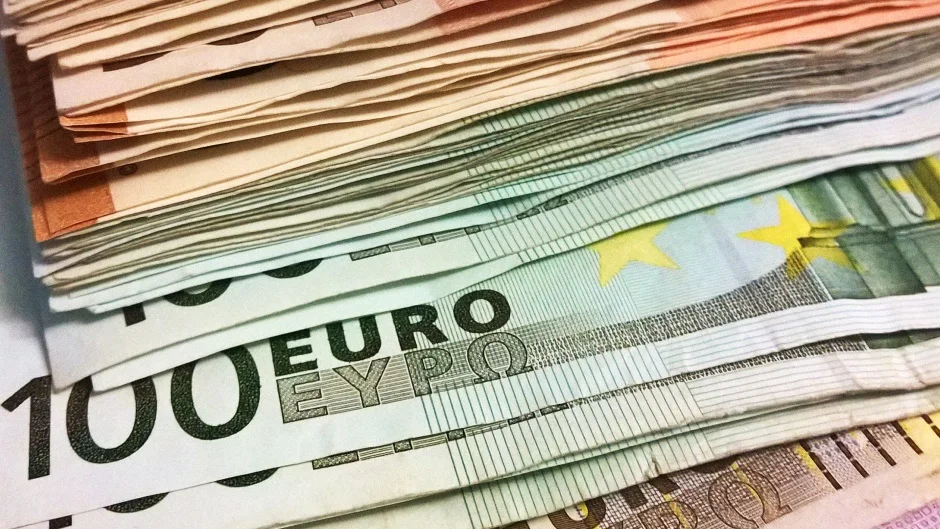Počinje isplata 30 evra - Lokal Info