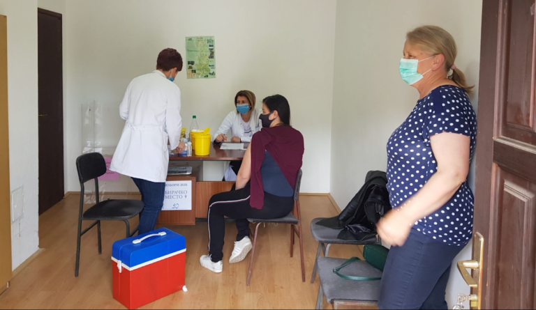 Požeški Dom zdravlja organizovao masovnu vakcinaciju stanovništva u Tometinom Polju - Lokal Info