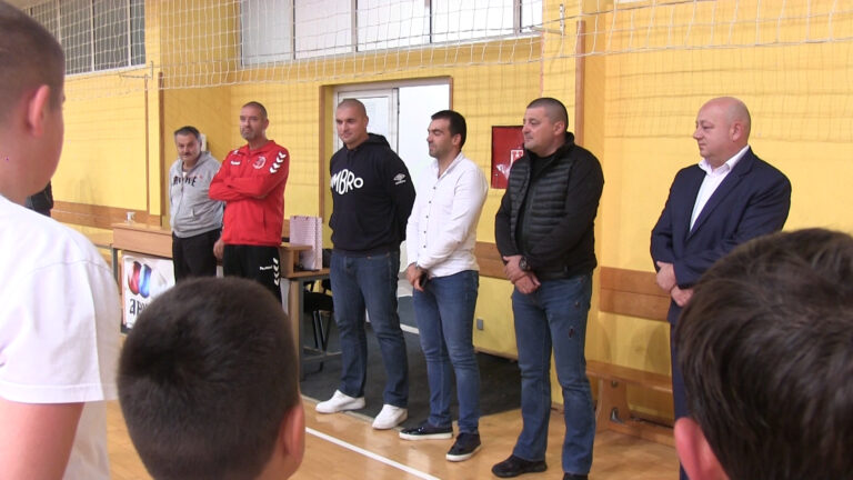 Direktor reprezentacije u poseti rukomentom klubu Arilje - Lokal Info