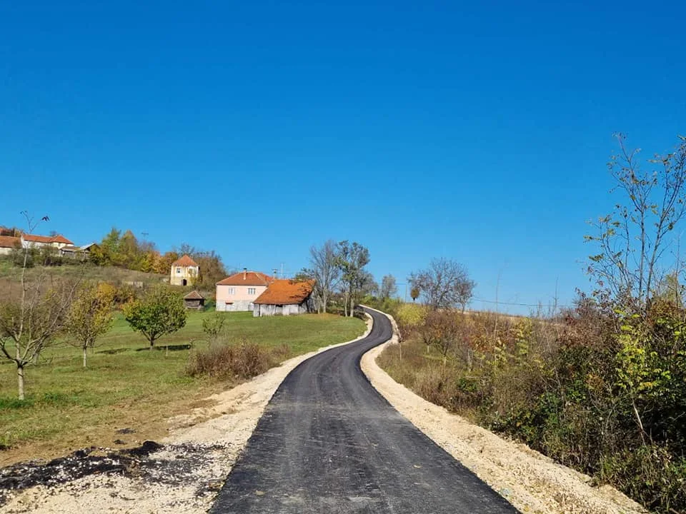 Dragačevska sela ove godine dobiće 14 kilometara asfaltnog puta - Lokal Info