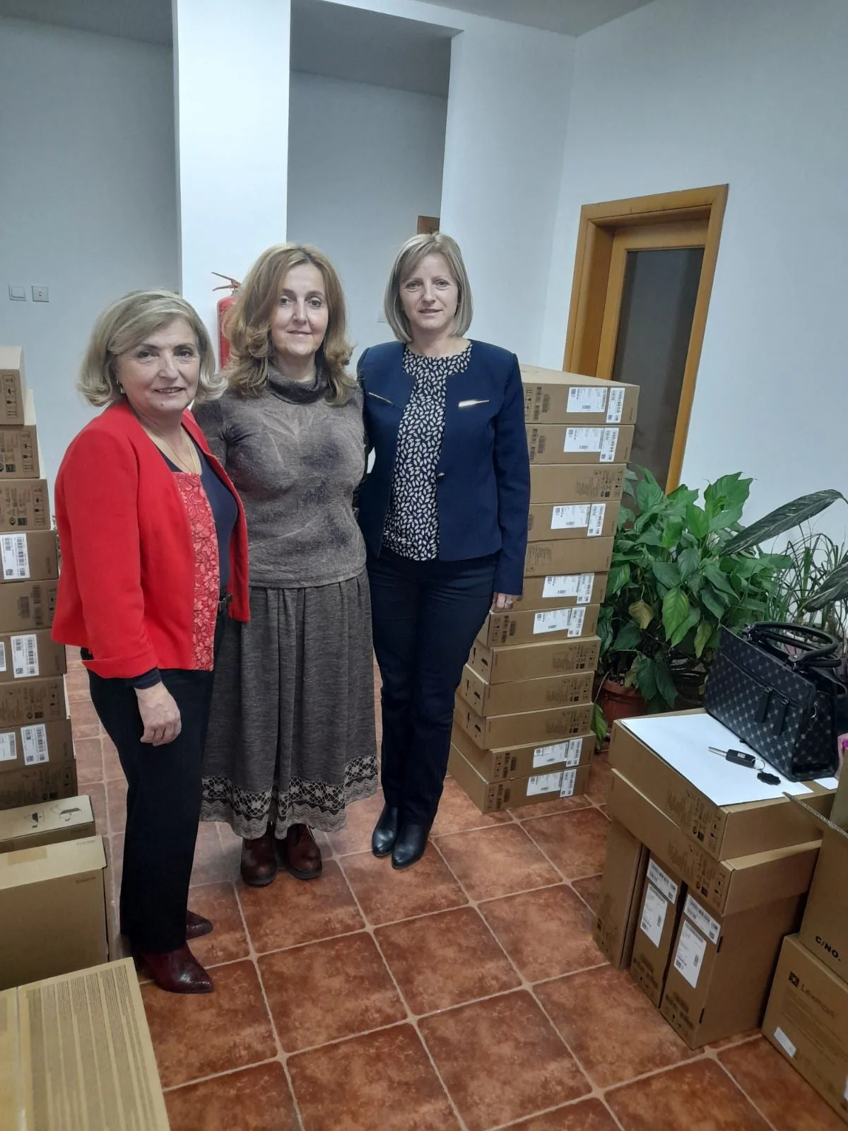 RAČUNARSKA OPREMA ZA OŠ „MILAN BLAGOJEVIĆ“ - Lokal Info