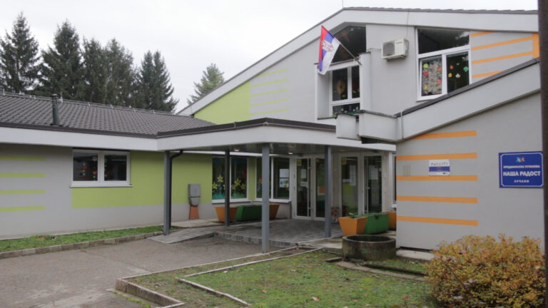 Predškolska ustanova u Lučanima dobija dve nove prostorije Predškolska ustanova u Lučanima dobija dve nove prostorije - Lokal Info