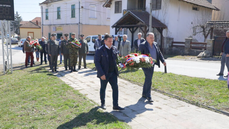 U Guči obeležena 23. godišnjica NATO agresije U Guči obeležena 23. godišnjica NATO agresije - Lokal Info