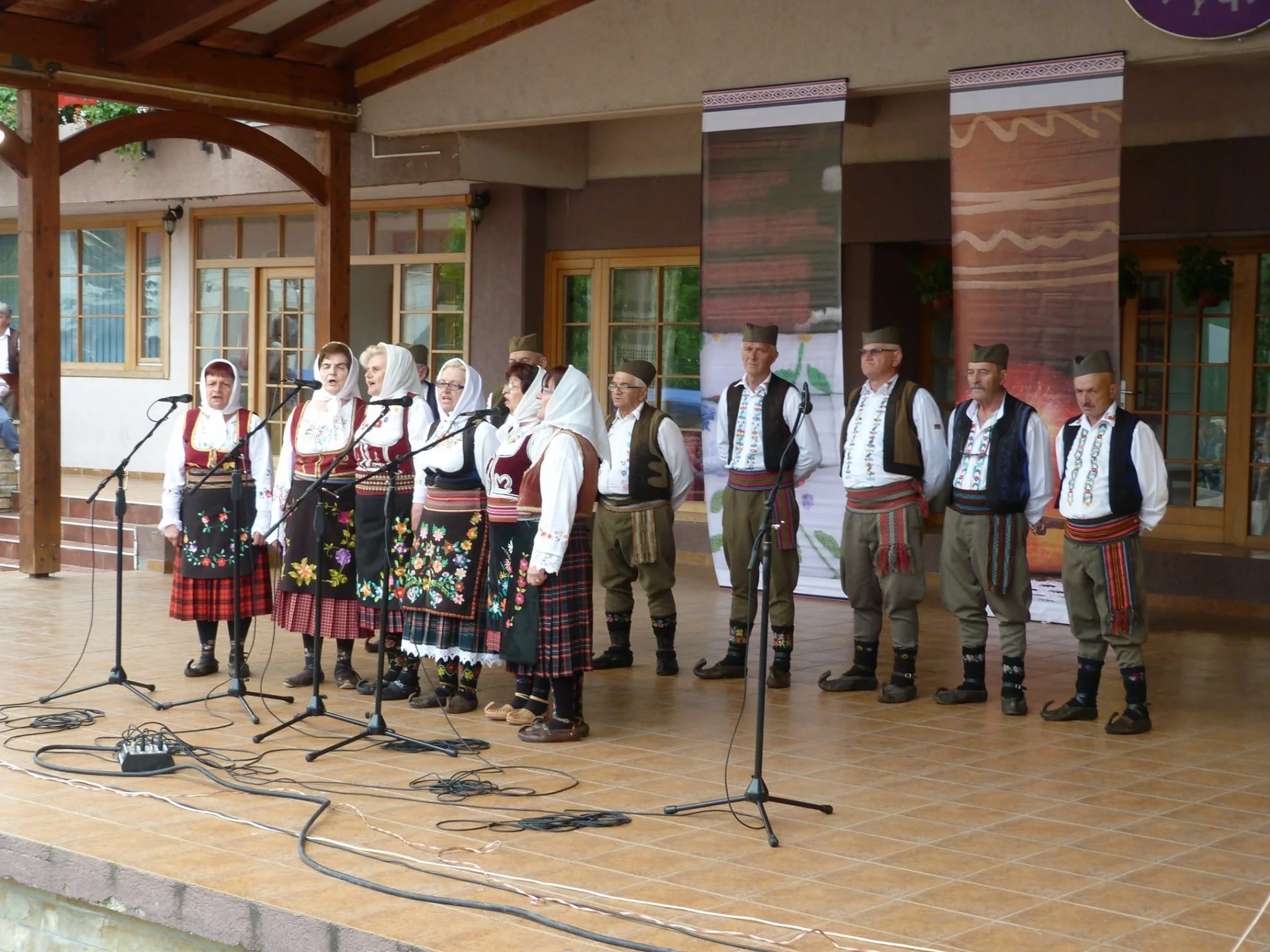 60. “RASPEVANO DRAGAČEVO”- TRADICIJA KOJA SE NEGUJE - Lokal Info
