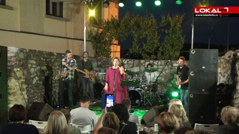 Bojana Stamenov oduševila Ariljce Bojana Stamenov oduševila Ariljce - Lokal Info