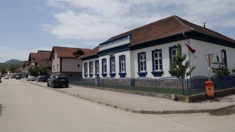 200 godina škole u Kotraži - Lokal Info