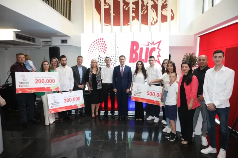 „Blic Biznis“ i „3Banka“ proglasili najbolje preduzetnike: Nagrade otišle i u Guču i Mionicu „Blic Biznis“ i „3Banka“ proglasili najbolje preduzetnike: Nagrade otišle i u Guču i Mionicu - Lokal Info