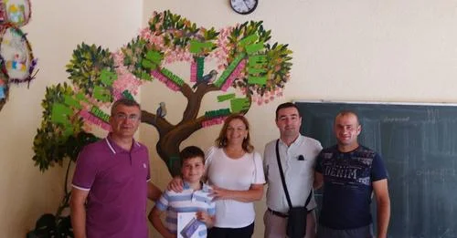 FOND ZA POMOĆ TALENTOVANIM UČENICIMA I STUDENTIMA DRAGAČEVA OBEZBEDIO RAČUNARSKU OPREMU ZA NAJUSPEŠNIJE - Lokal Info
