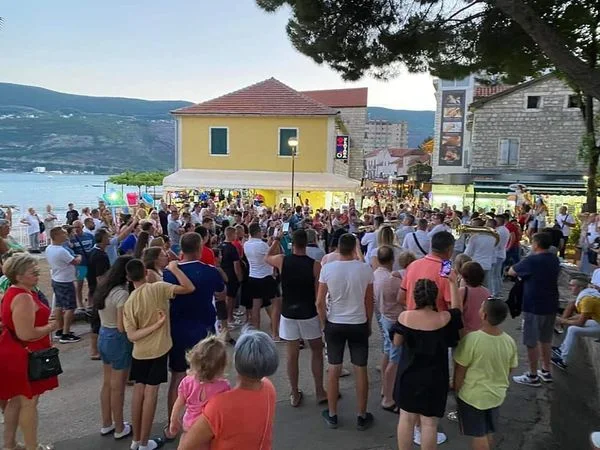 Promocija 61. Dragačevskog sabora trubača u Budvi i Igalu - Lokal Info