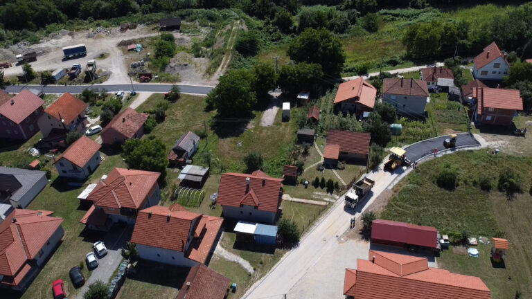 U Vranama 4 ulice dobile asfalt - Lokal Info