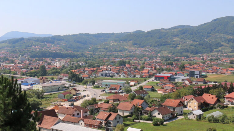 Uvode se restrikcije vode u Arilju od 7. avgusta Restrikcije vode u Arilju zbog smanjenih količina vode iz sistema Rzav