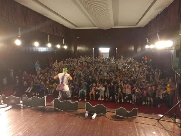 „Šta detetu treba da raste do neba!? - Lokal Info