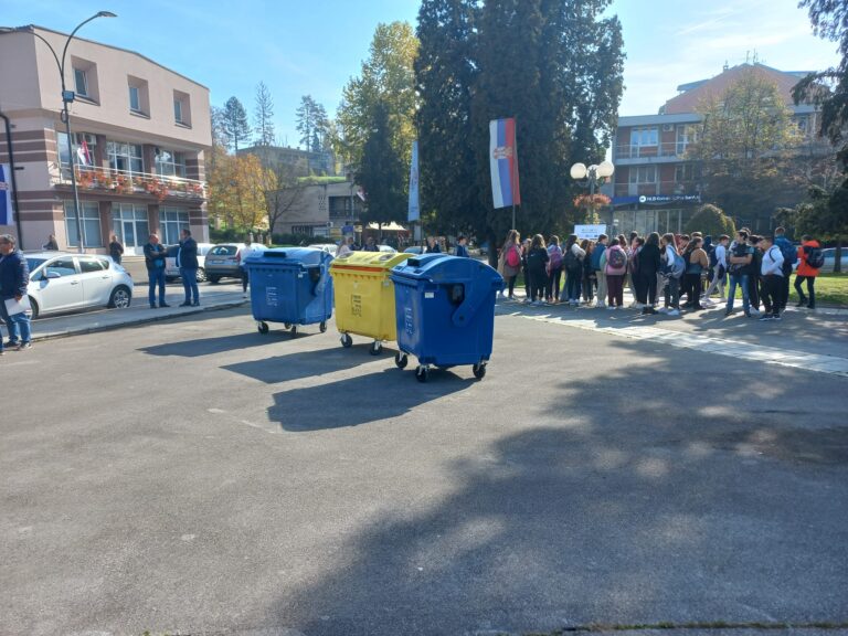 Lučani: Promocija projekta odvajanje kućnog otpada - Lokal Info