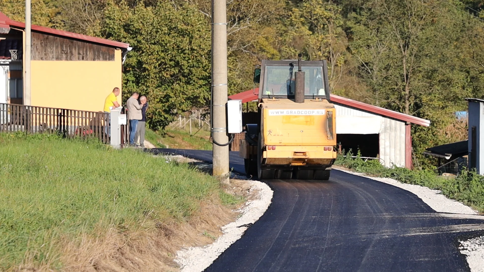 Završeno asfaltiranje deonice u Puhovu - Lokal Info