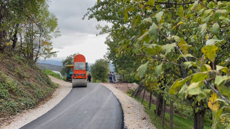 Osnovna škola i novi putni pravac u selu Visoka dobijaju asfalt - Lokal Info