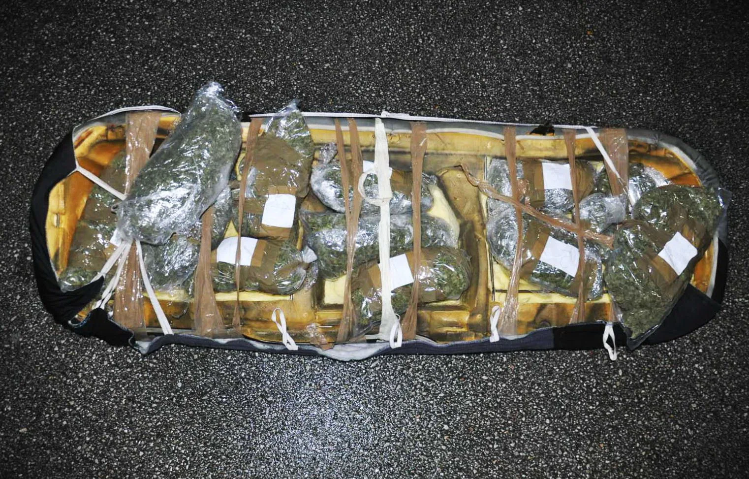 Uhvaćeni sa 5,2 kilograma marihuane - Lokal Info