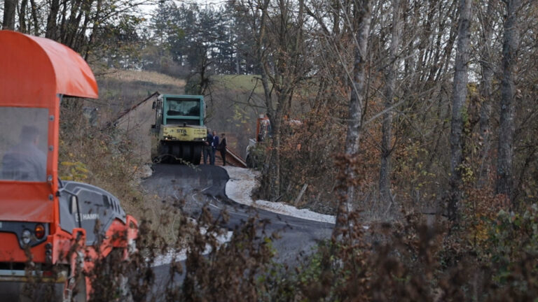 U MZ Kruščica asfaltirano jos 1100 metara puta - Lokal Info