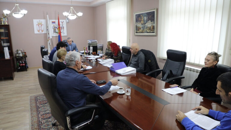 Većnici usvojili novi Pravilnik o finansiranju izgradnje putne infrastrukture u opštini Arilje Većnici usvojili novi Pravilnik o finansiranju izgradnje putne infrastrukture u opštini Arilje - Lokal Info