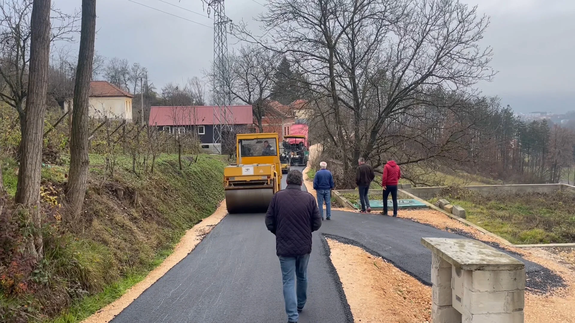 Asfaltiran put Jankovića potok u MZ Vrane - Lokal Info