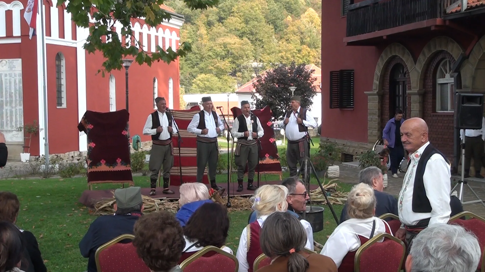 Pesmama sa Ovčara i Kablara uveličan program u porti crkve u Guči - Lokal Info
