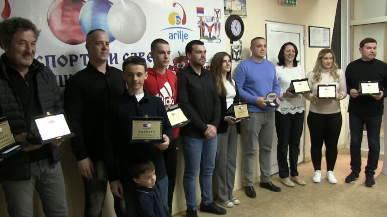 Najuspešniji sportisti u 2022. godini dobili priznanja Sportskog saveza opštine Arilje - Lokal Info