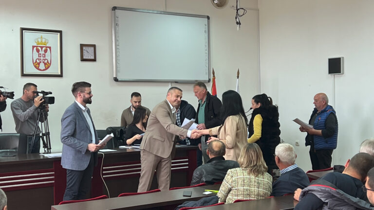 16 poljoprivrednika iz Arilja ostvarilo mogućnost subvencionisane kupovine traktora kroz program Konkurentna poljoprivreda - Lokal Info