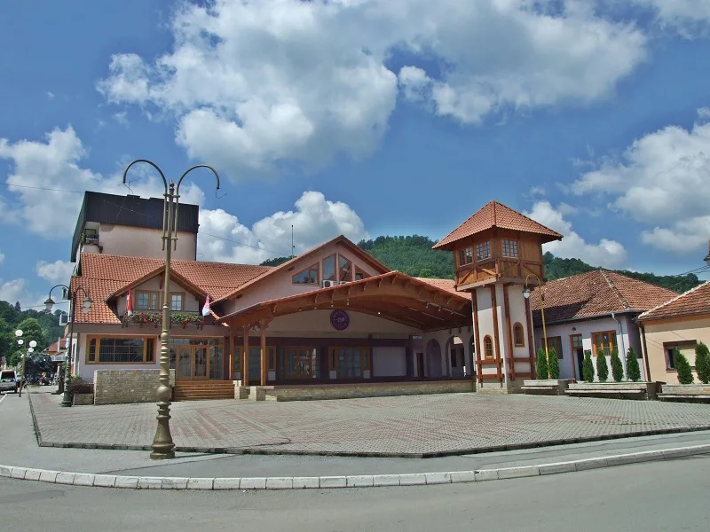 OTKAZUJE SE 61. RASPEVANO DRAGAČEVO - Lokal Info