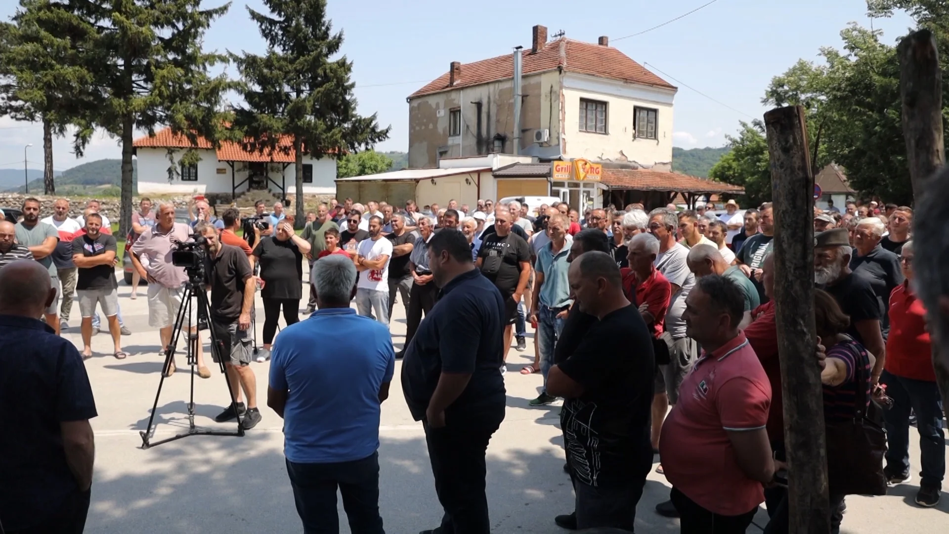 Održan zbor nezadovoljnih proizvodjaca maline u Arilju - Lokal Info